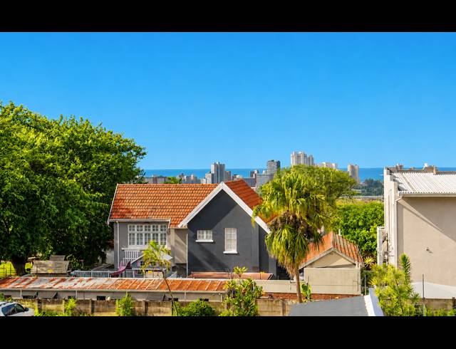 4 BEDROOM FREEHOLD FOR SALE IN ESSENWOOD